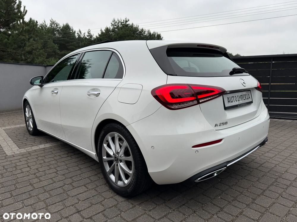 Mercedes-Benz Klasa A 250 Progressive 7G-DCT - 11
