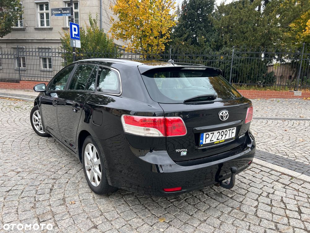 Toyota Avensis 2.0 D-4D Luna - 8