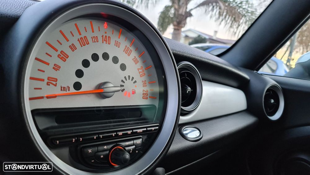 MINI 3 Portas Cooper D - 35