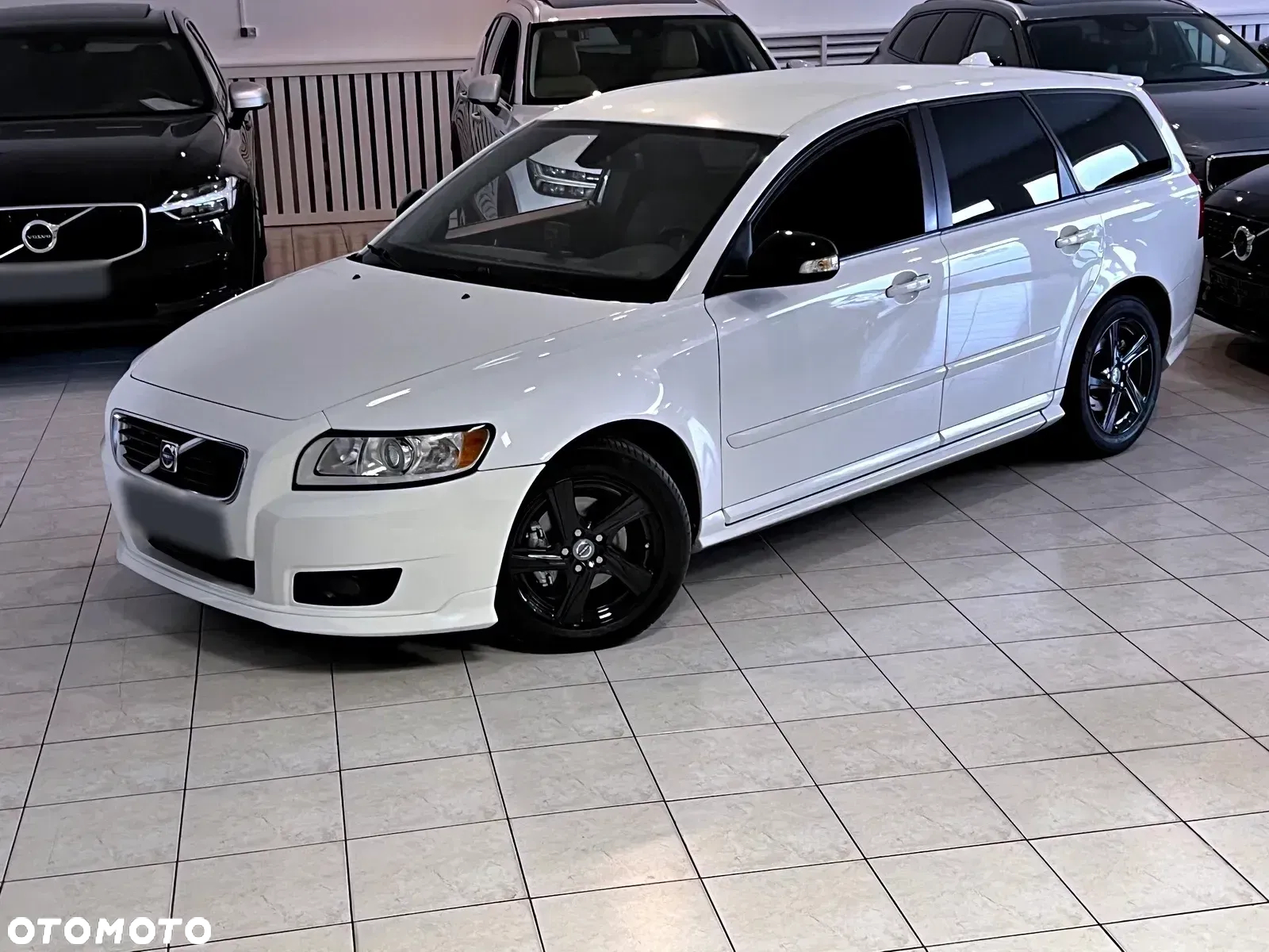 Volvo V50 D2 R-Design - 7