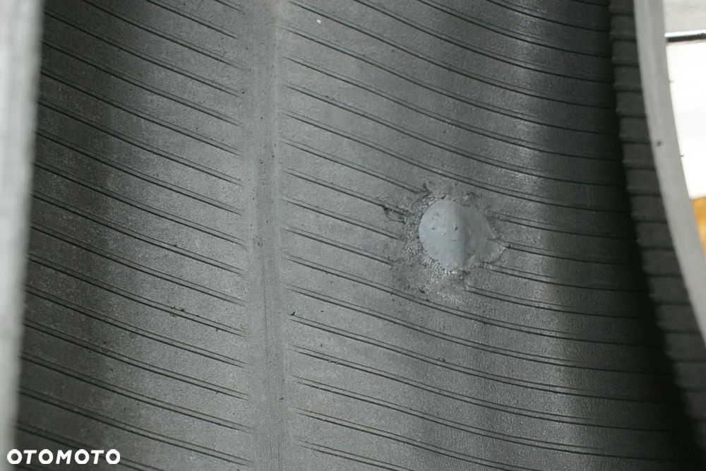 235/55R18 BRIDGESTONE BLIZZAK LM005 , 7,4mm 2023r B3443 - 4