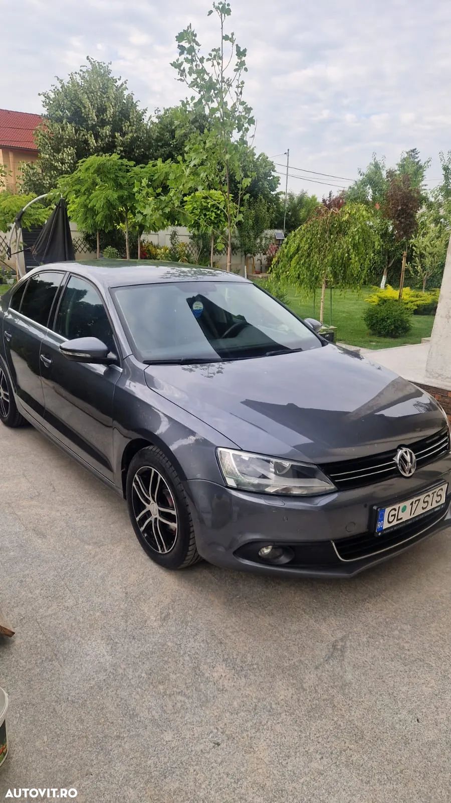 Volkswagen Jetta 1.6 TDI DPF Highline DSG - 1