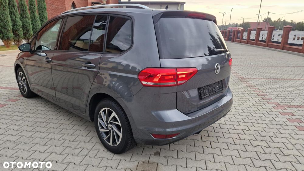 Volkswagen Touran - 7