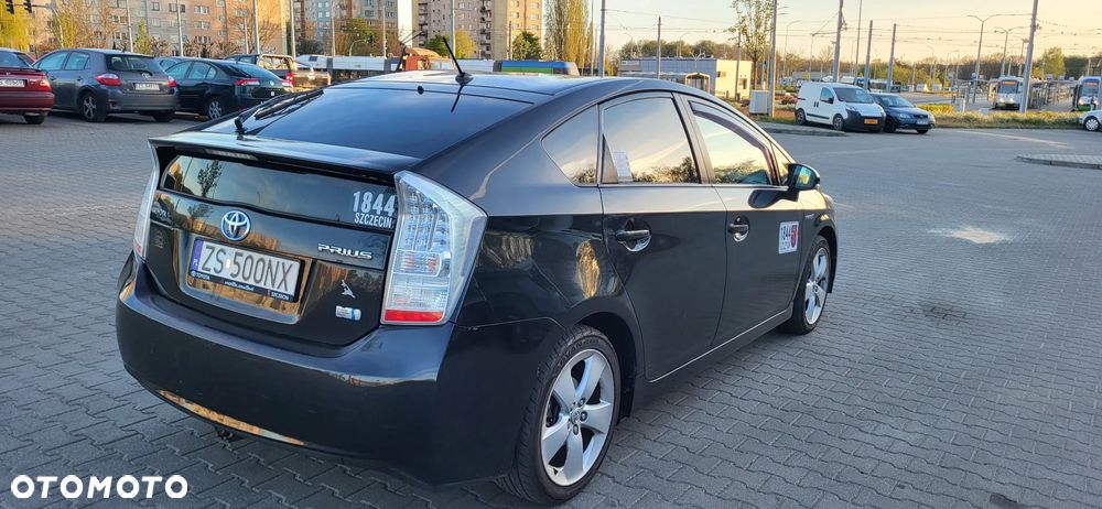 Toyota Prius 1.8 HSD Luna - 3