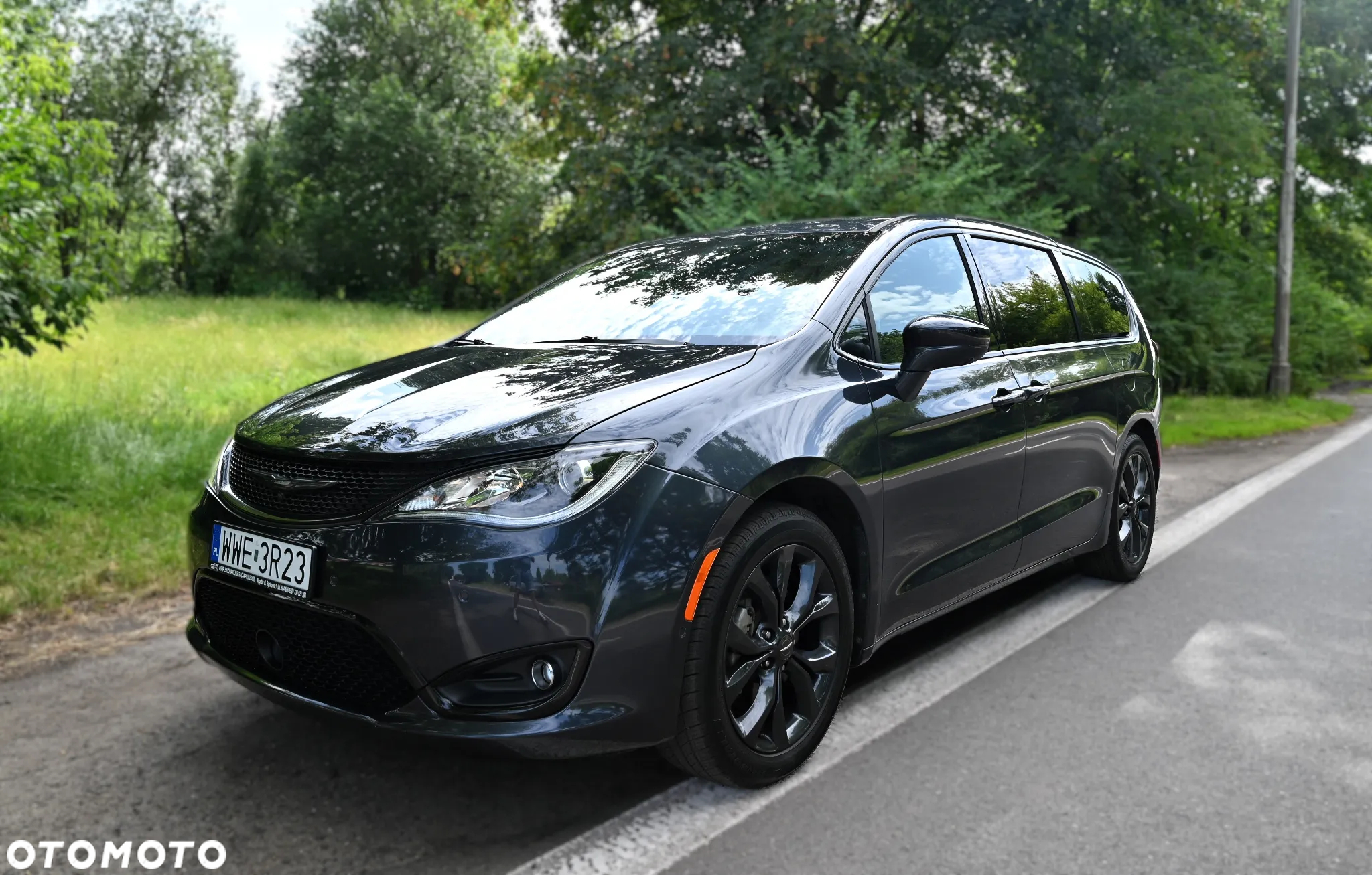 Chrysler Pacifica - 7