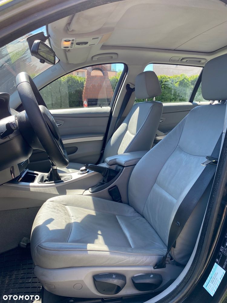 BMW Seria 3 325xi - 7