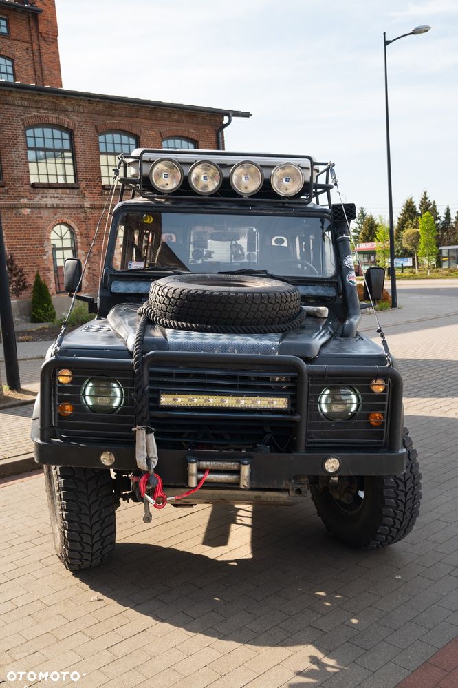 Land Rover Defender - 3