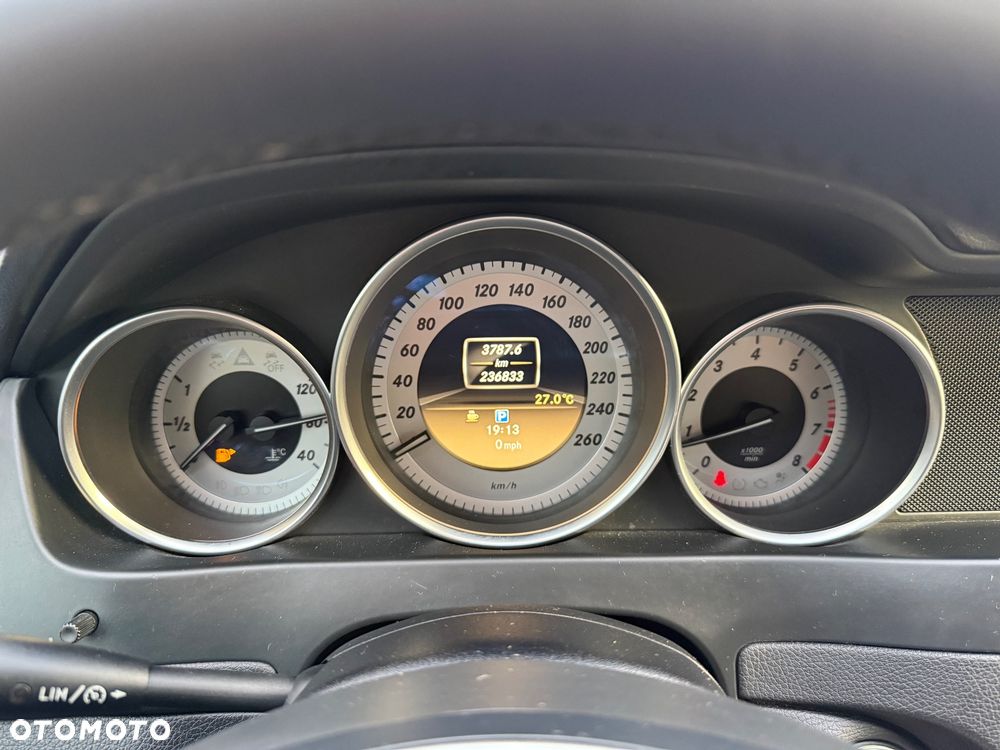 Mercedes-Benz Klasa C 180 CGI BlueEFFICIENCY Avantgarde - 20