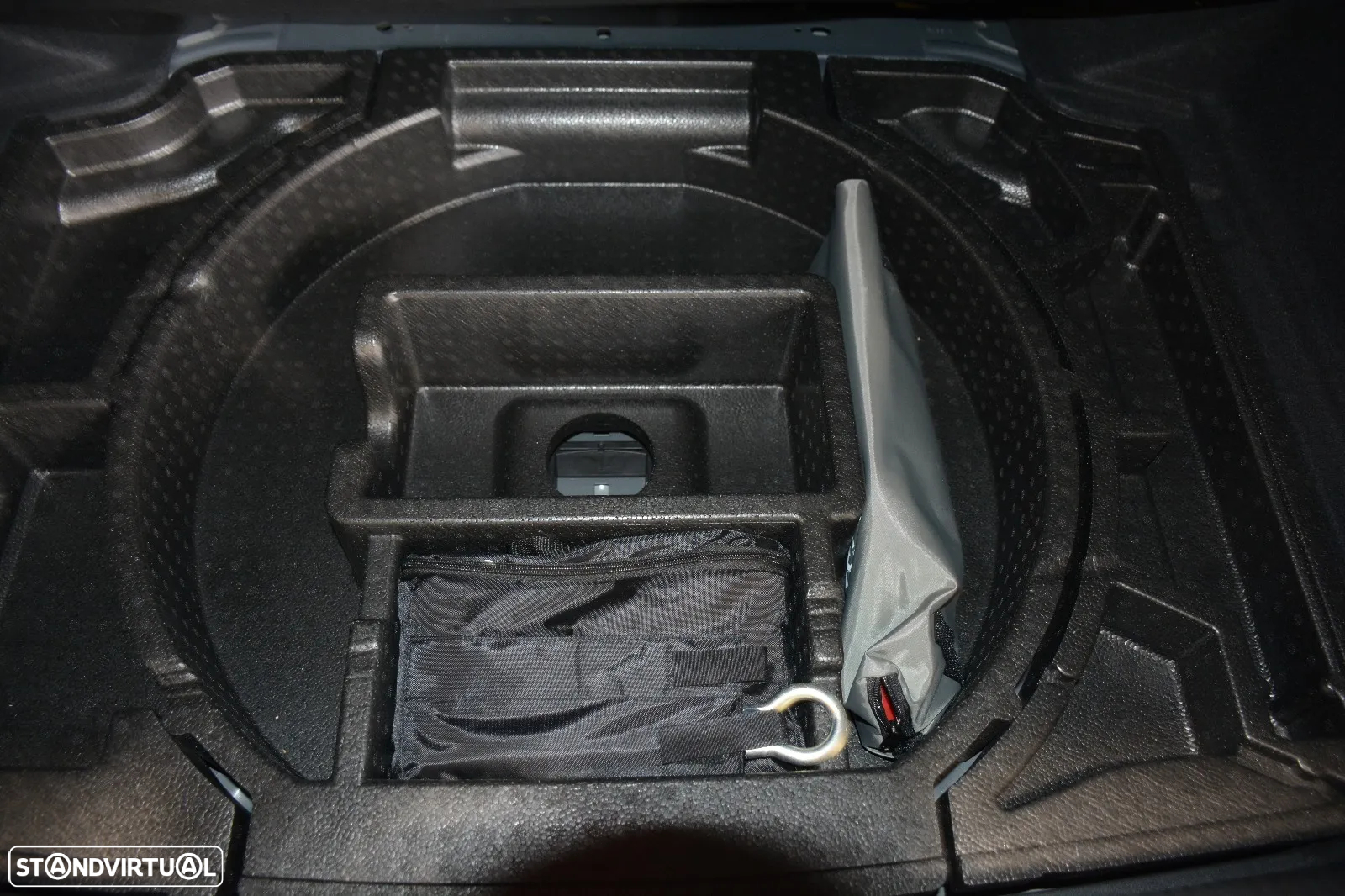 Peugeot 308 1.5 BlueHDi Allure Pack EAT8 - 17