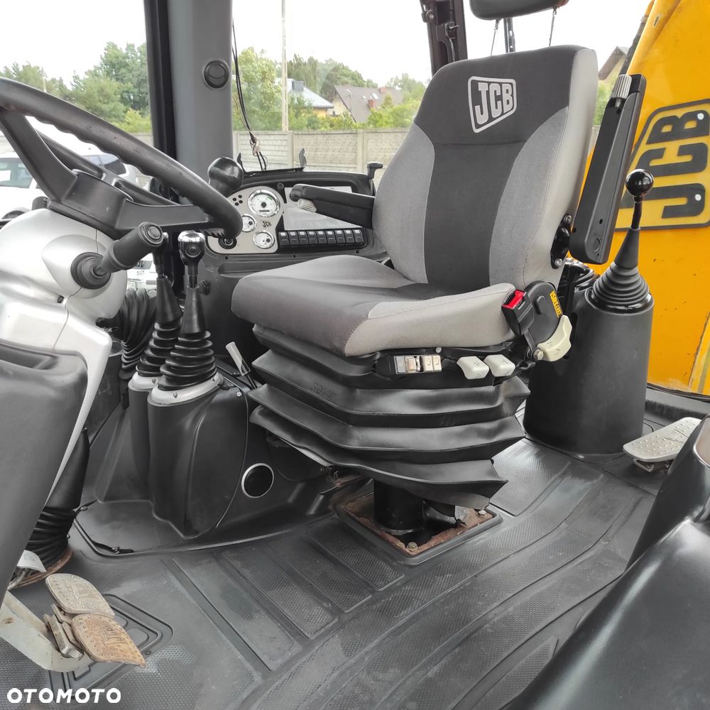 JCB 3CX SiteMaster Koparko-Ładowarka 2004 r - 16