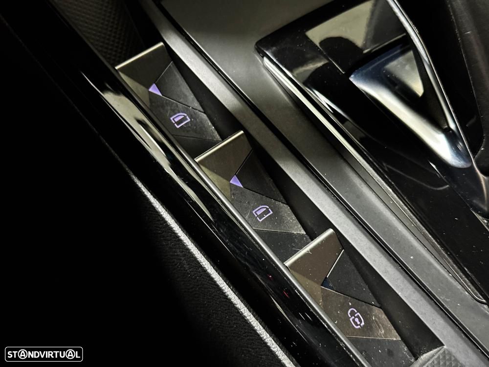 DS DS3 Crossback E-TENSE PERFORMANCE LINE - 42