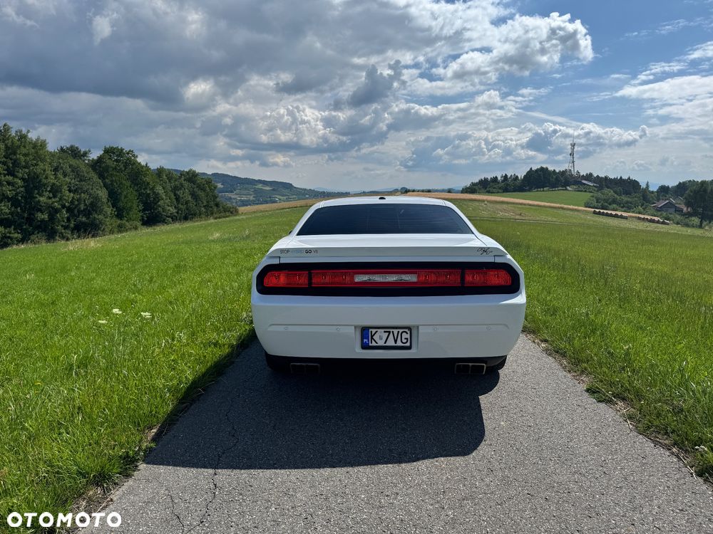 Dodge Challenger - 9