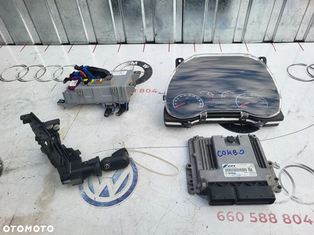 Opel Combo D 1.6 CDTI 105 KM 198A3000 Zestaw startowy do odpalenia Komputer Licznik Kluczyki BCM