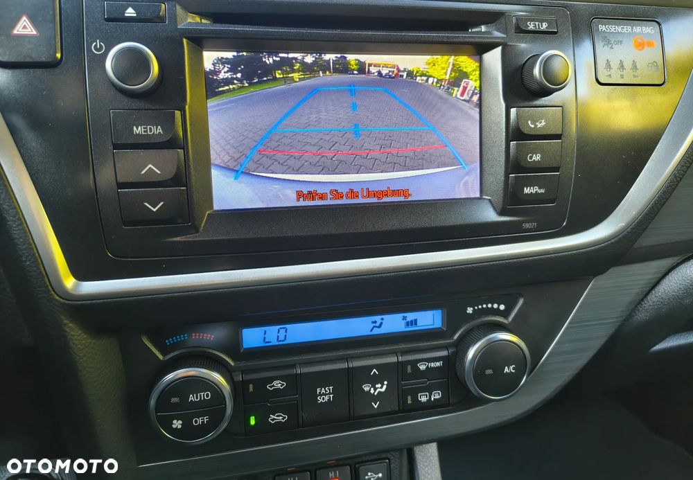 Toyota Auris 1.6 Valvematic Executive - 18