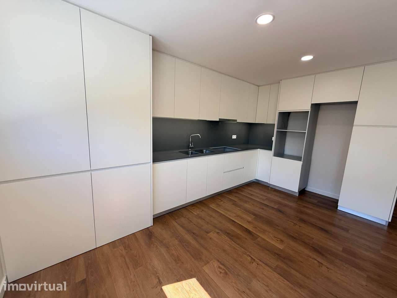 Apartamento T2 Novo para Arrendamento em Guimarães - Grande imagem: 3/15