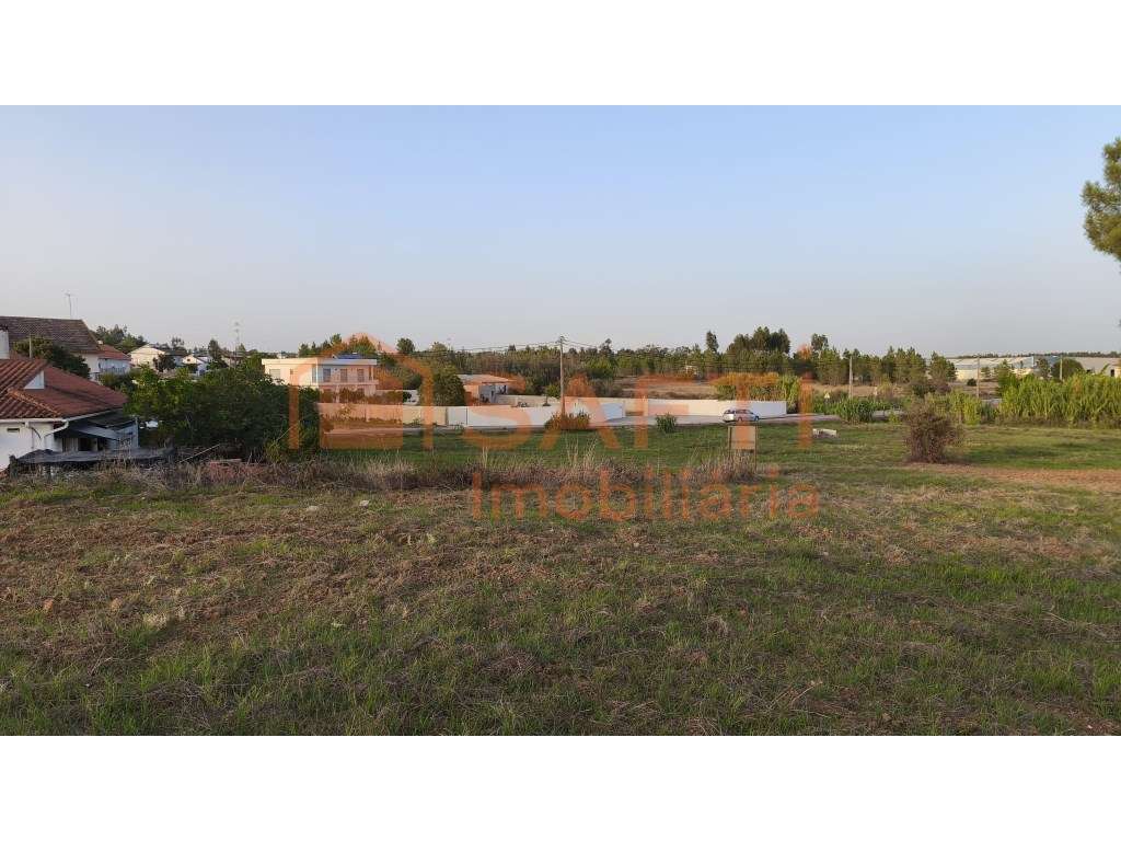 Terreno Urbano com 2056 m2 | Possibilidade de Divisão | Excelente L... - Grande imagem: 2/5