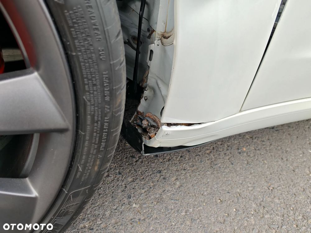 Tesla Model 3 - 6