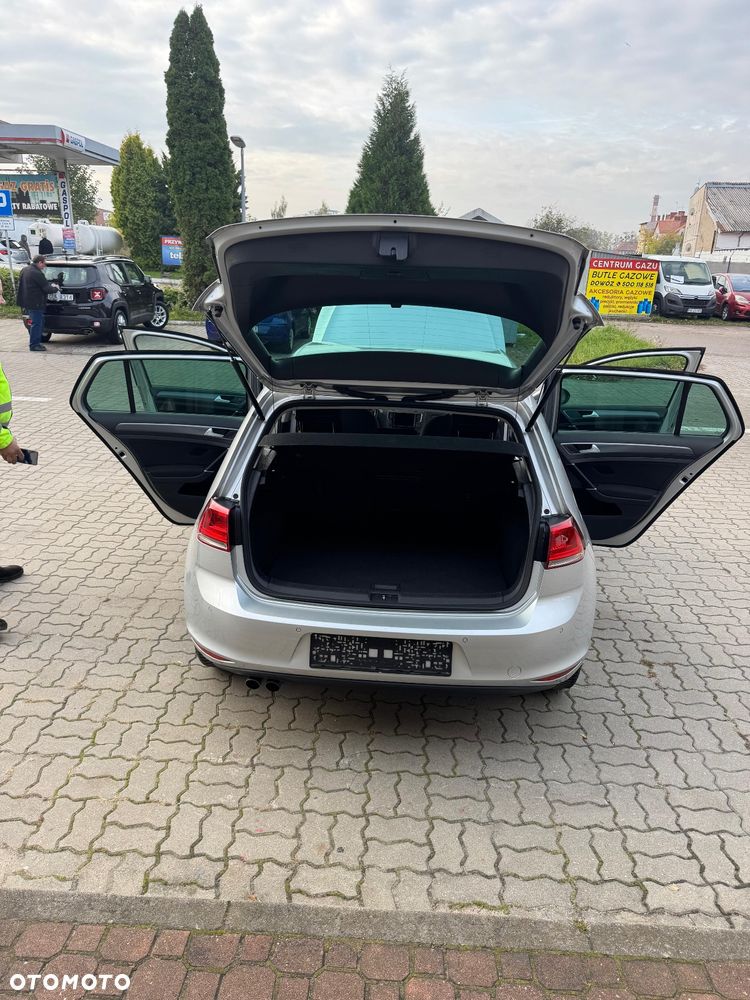 Volkswagen Golf 2.0 BlueTDI DSG Comfortline - 3