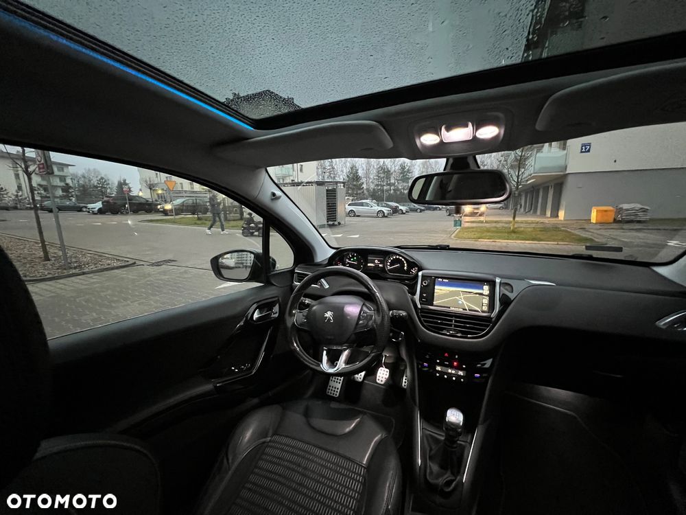 Peugeot 208 - 9