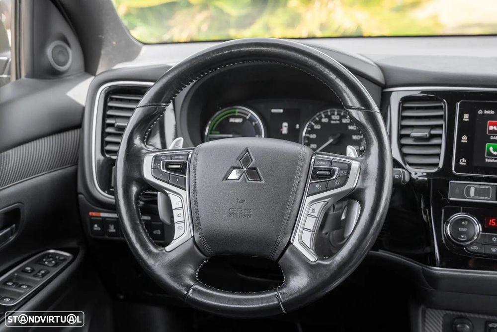 Mitsubishi Outlander 2.4 Instyle - 14