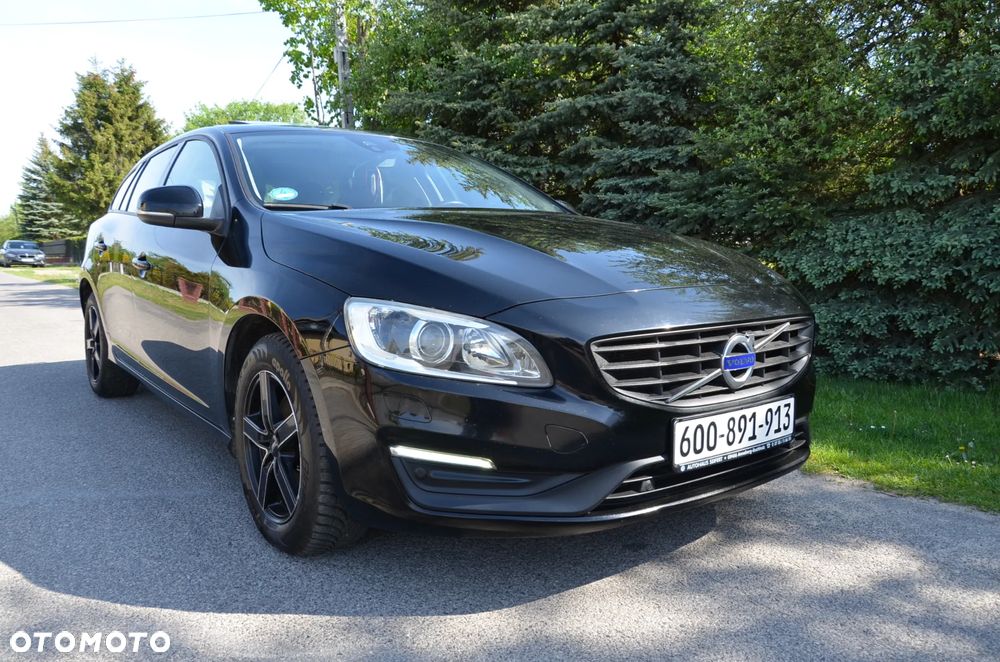 Volvo V60 D4 Geartronic Momentum - 1
