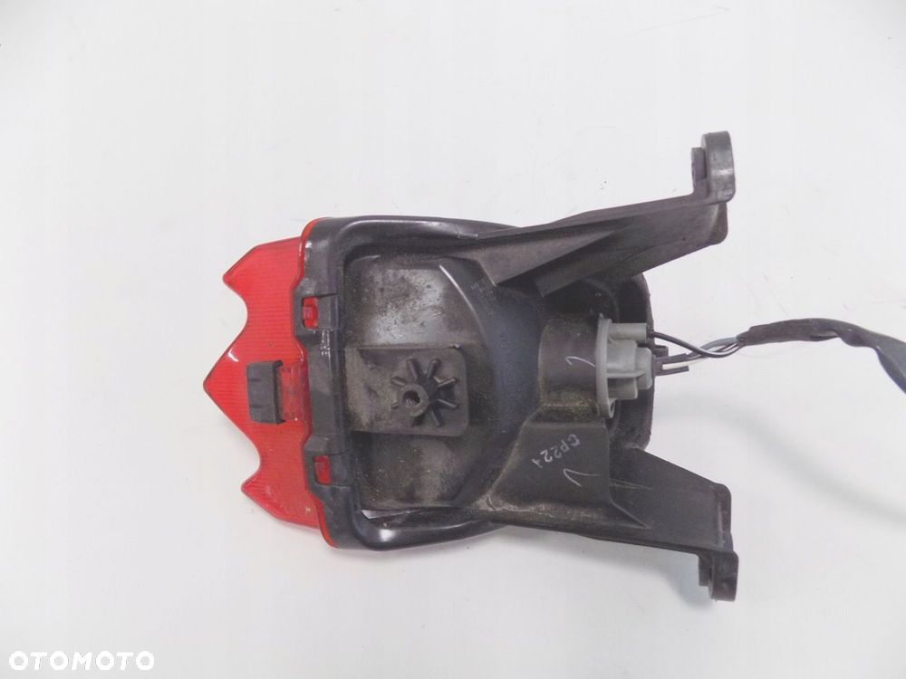 SUZUKI GSX-S 125 LAMPA TYLNA TYŁ - 3