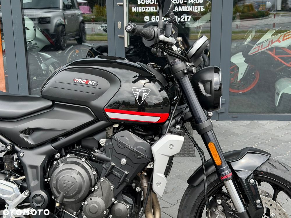 Triumph Trident - 9