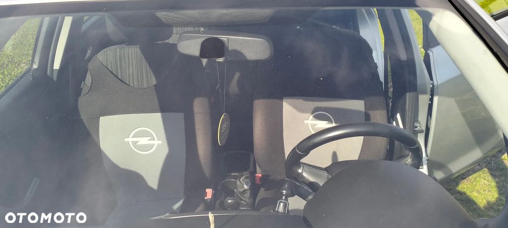 Opel Astra 1.7 CDTI - 11
