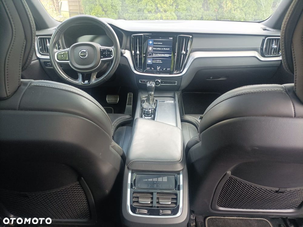 Volvo S60 T6 AWD R-Design - 17