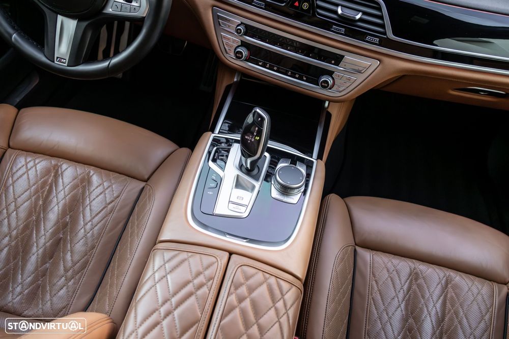 BMW 740 d xDrive Pack M Auto - 22