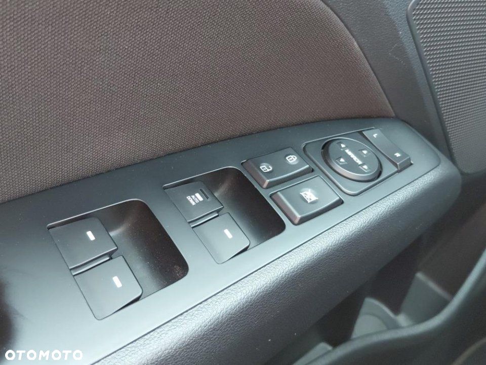 Hyundai Elantra - 10