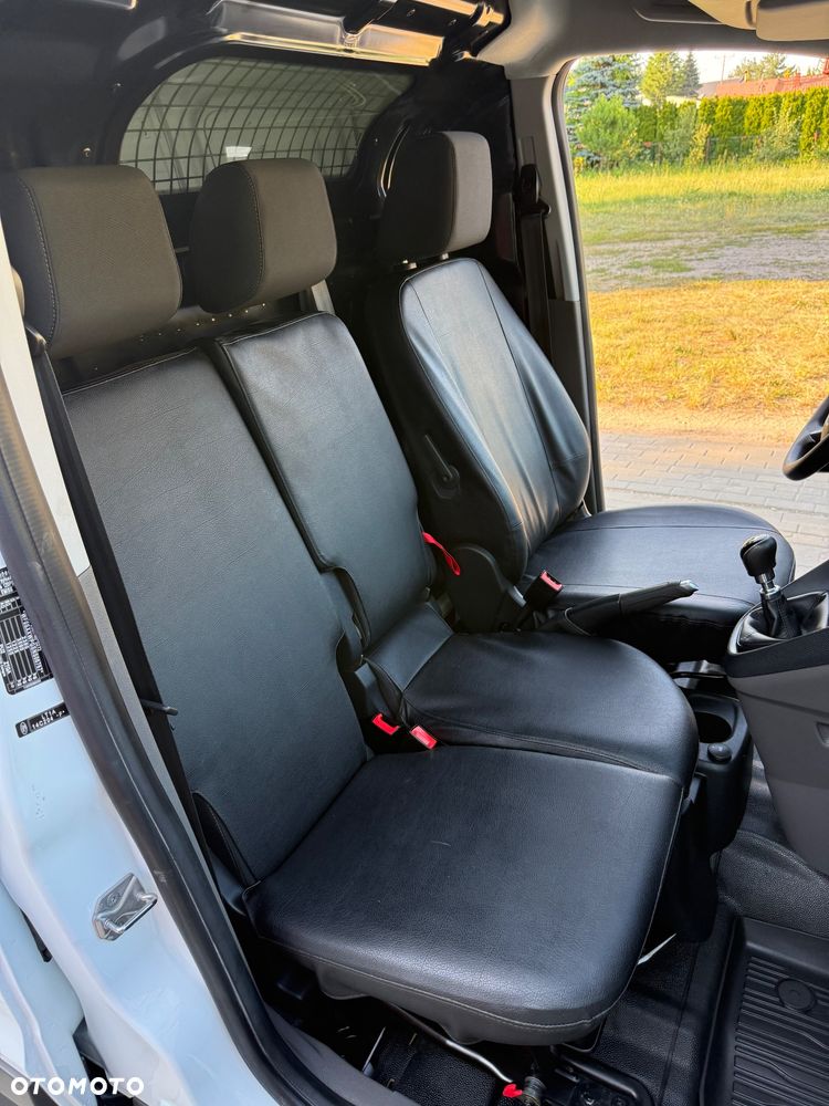 Ford Transit Connect - 30