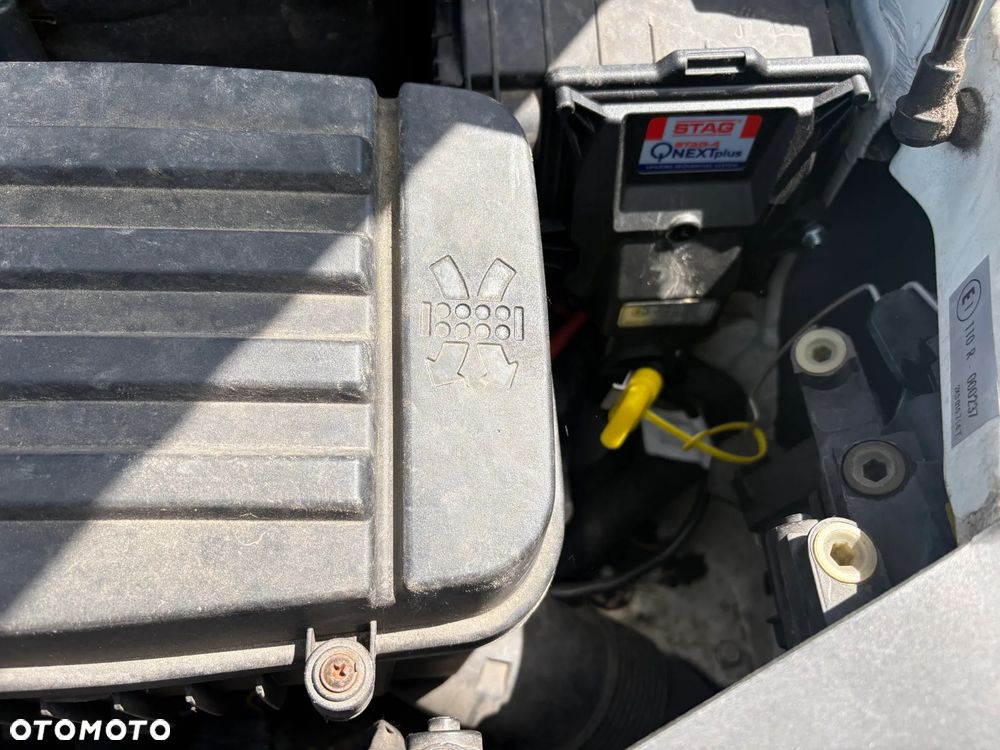 Volkswagen CADDY - 13