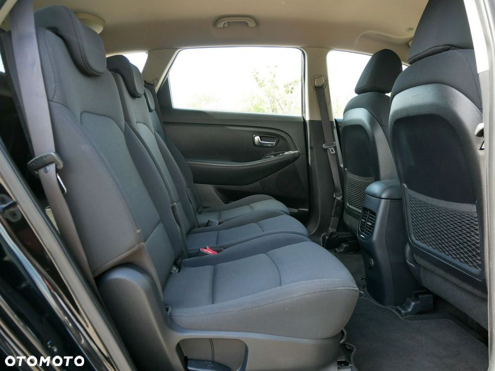 Kia Carens 1.7 CRDi L - 24