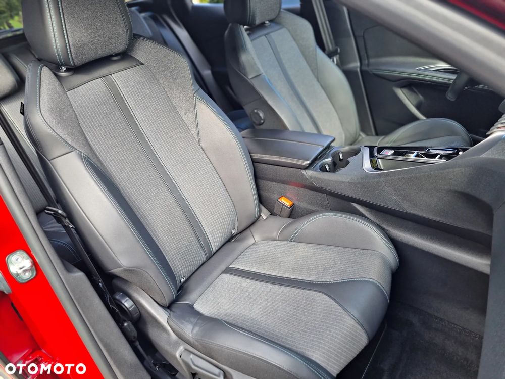 Peugeot 3008 BlueHDi 130 Stop & Start EAT8 Allure - 28