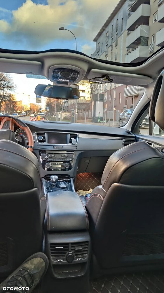 Peugeot 508 RXH Hybrid4 - 17