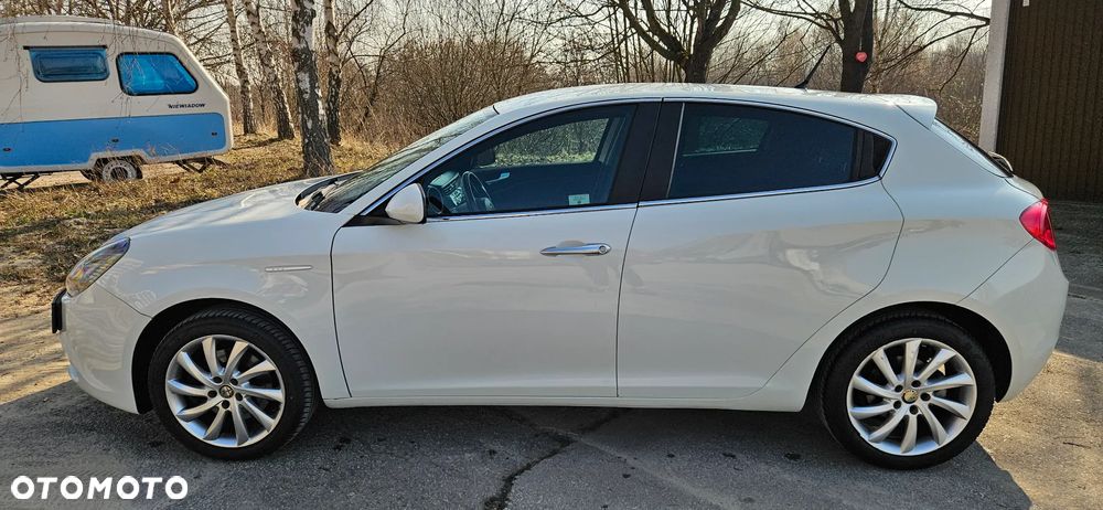 Alfa Romeo Giulietta 2.0 JTDM Distinctive - 5