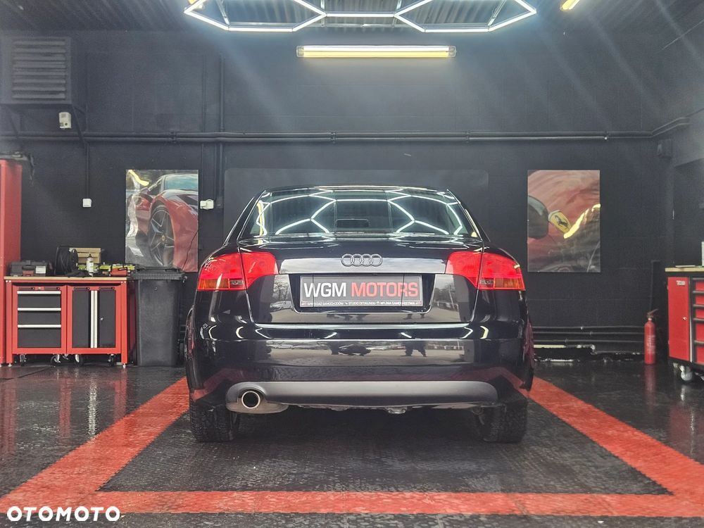 Audi A4 Limousine - 3