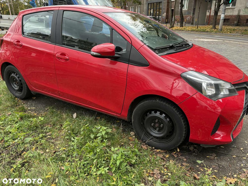 Toyota Yaris 1.33 Premium EU6 - 5