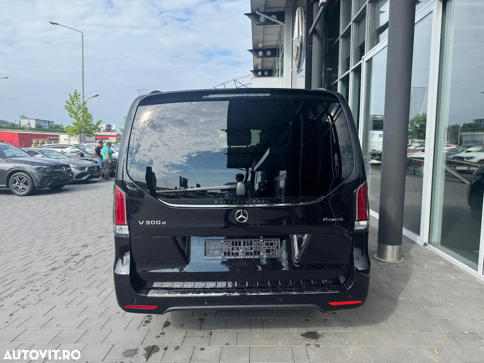 Mercedes-Benz V 300 d Combi Lung 237 CP AWD 9AT Exclusive - 4