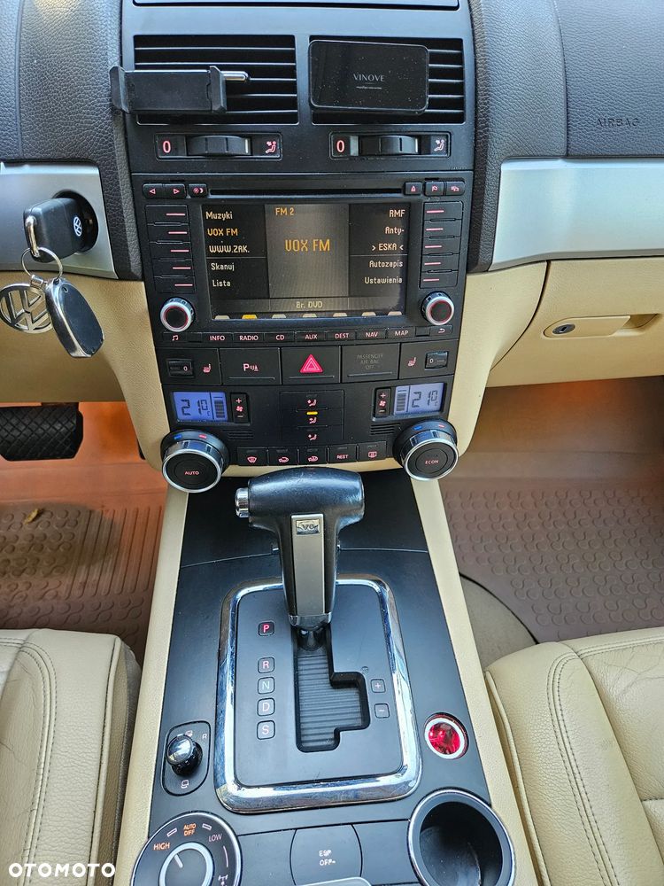Volkswagen Touareg - 25