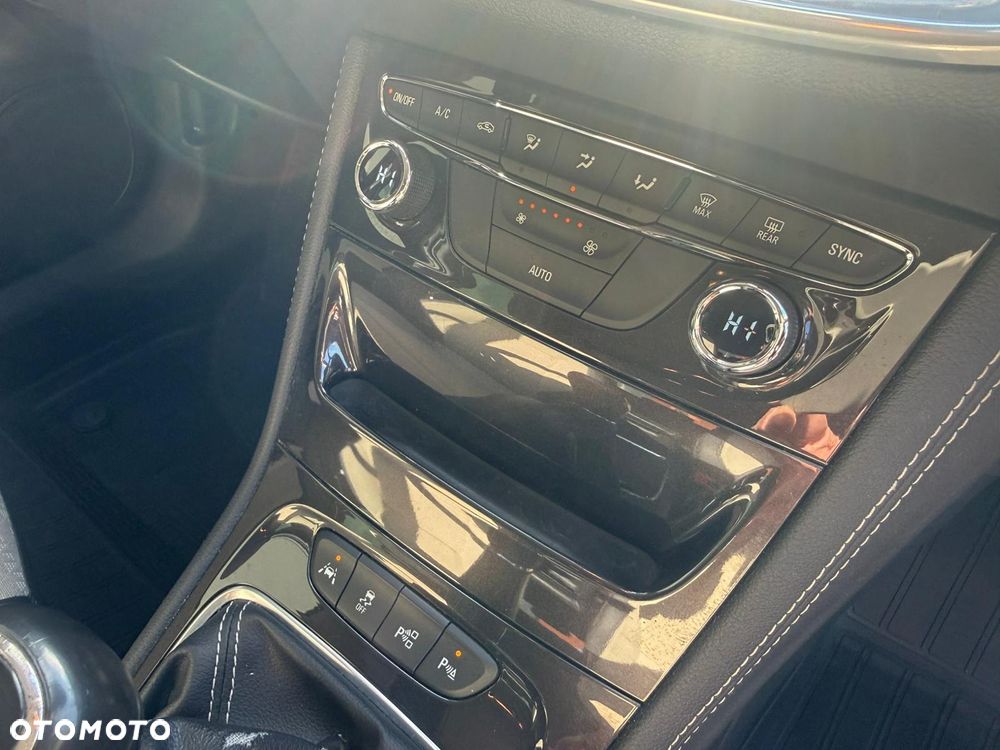 Opel Astra 1.4 Turbo Innovation - 33