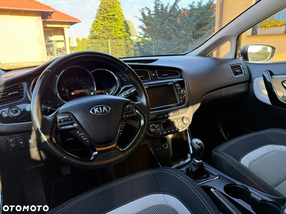 Kia Ceed 1.6 CRDi S - 10