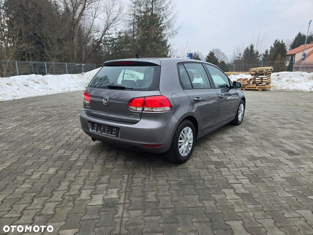 Volkswagen Golf - 10