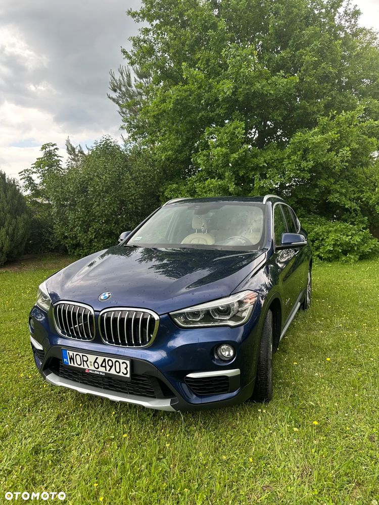 BMW X1 xDrive25i xLine - 4