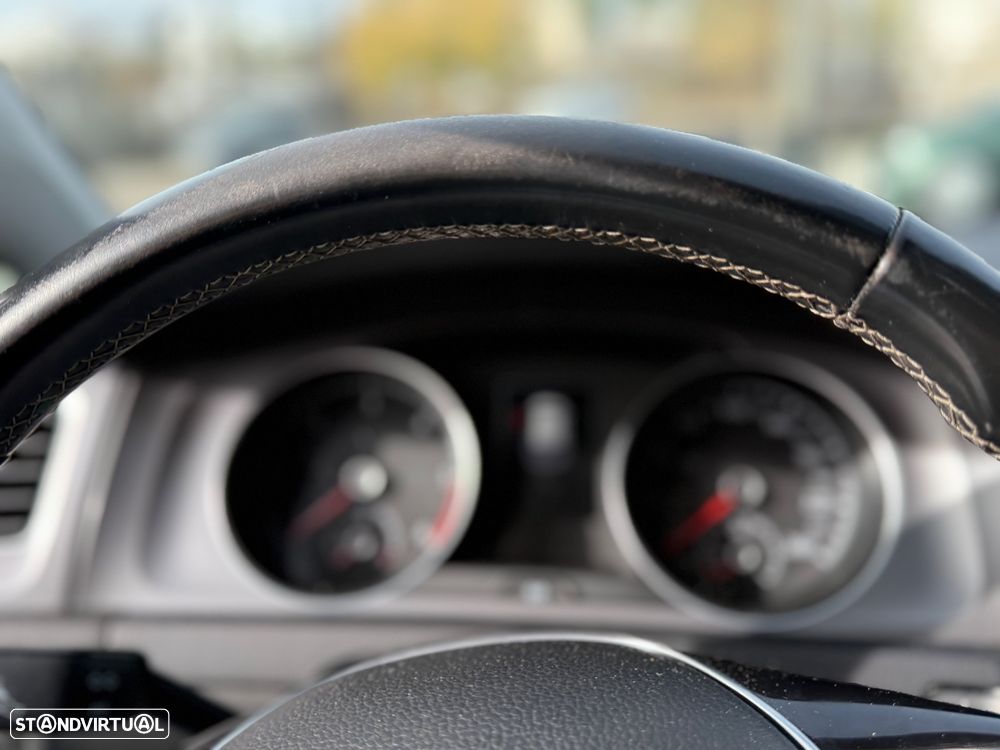 VW Golf 1.6 TDi R-Line - 10