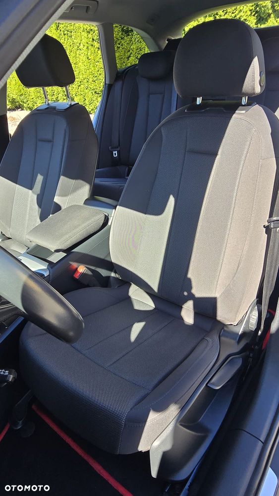 Audi A4 Avant 2.0 TDI Sport S tronic - 11