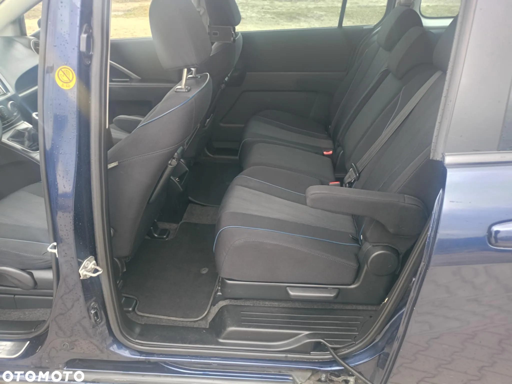 Mazda 5 - 15