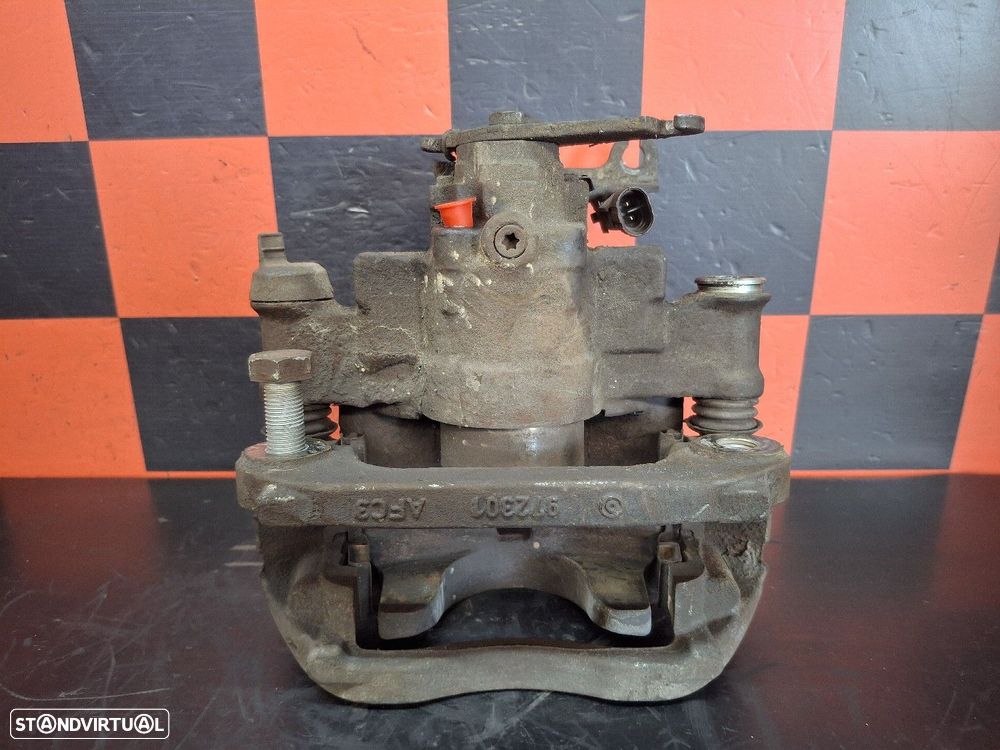 Pinça Travão Trás Esquerda Iveco Daily Iv Camião De Plataforma/Chassis - 2