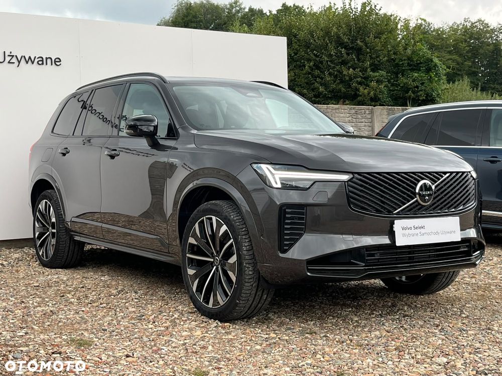 Volvo XC 90 - 9